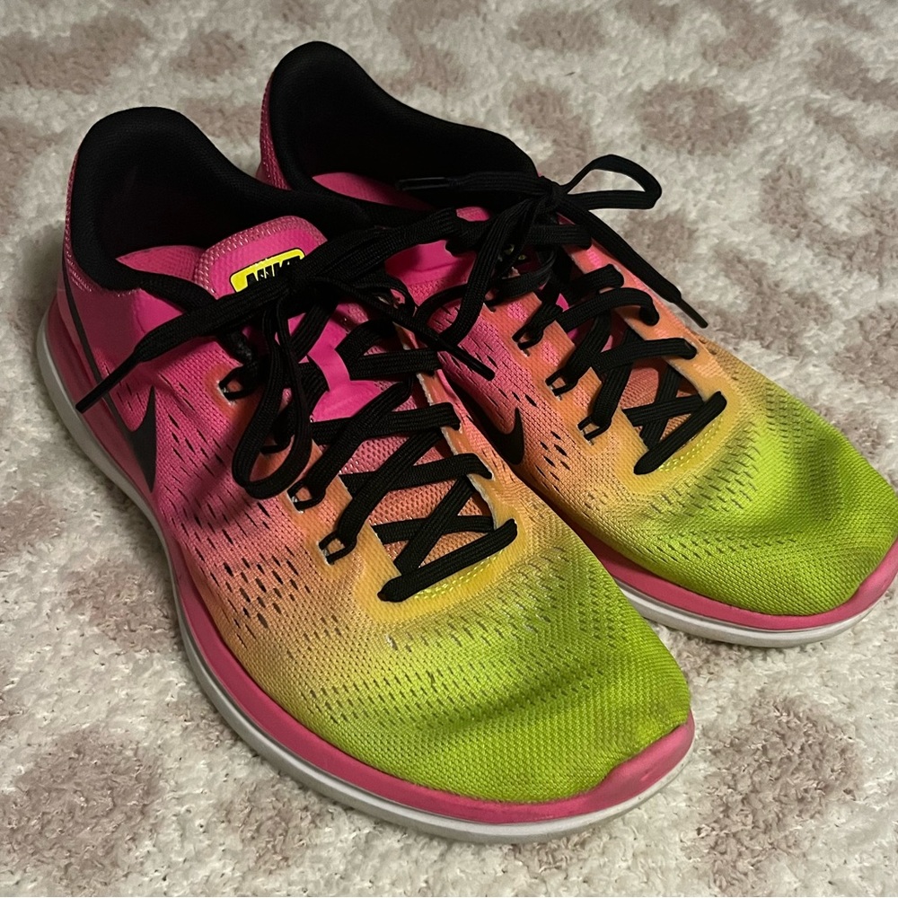 Nike fitsole sneakers
